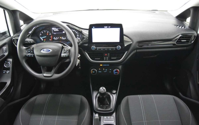 Ford Fiesta cena 49899 przebieg: 66250, rok produkcji 2020 z Czarnków małe 254